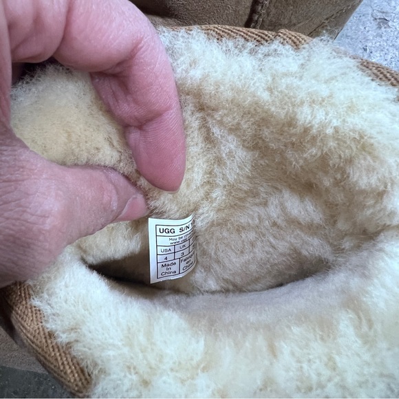 UGG Classic Short kid’s Boot - Chestnut, US 4 - Picture 4 of 6